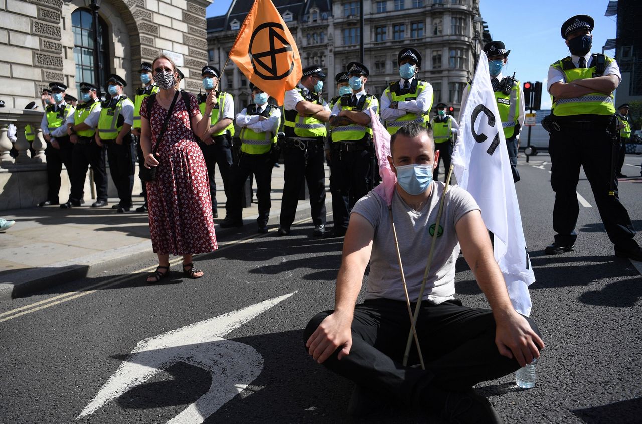 Zdjęcie dnia. Protesty w Londynie. "Mamy obawy o przyszłość planety". Aresztowano 160 osób