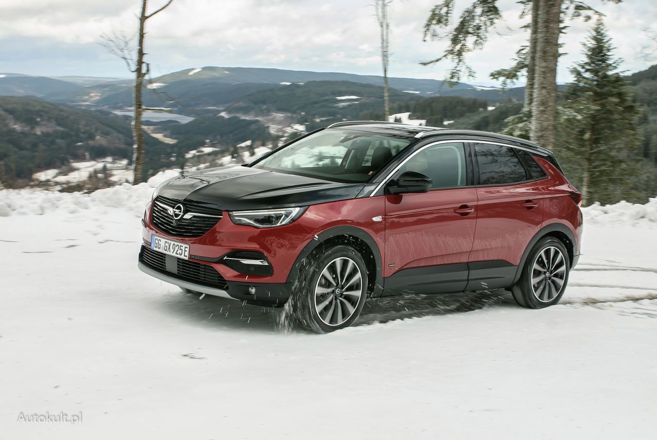 Opel Grandland X Hybrid4