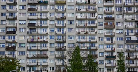 Sprzedała spadek za 100 tys. zł. Komornik zajął jej konto