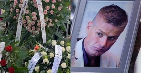 Tłumy pożegnały Tomasza Komendę. Grób przykryło morze kwiatów (WIDEO)