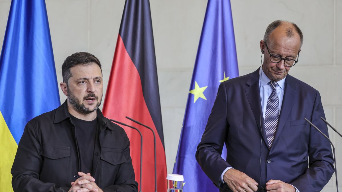 BERLIN, GERMANY - AUGUST 13: German Chancellor Friedrich Merz and Ukrainian President Volodymyr Zelensky attend a joint press conference at the Chancellery following a virtual meeting hosted by Merz between European leaders and U.S. President Donald Trump on August 13, 2025 in Berlin, Germany. The meeting was meant to clarify the European position prior to talks scheduled for Friday between Trump and Russian President Vladimir Putin in Alaska on reaching an end to the Russian war in Ukraine. (Photo by Omer Messinger/Getty Images)