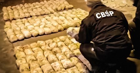 Przewozili towar w implantach piersi. Zysk był niewiarygodny