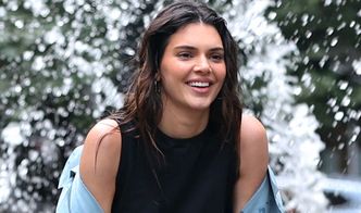 Kendall Jenner w ognistym wydaniu. Supermodelka zapozowała TOPLESS i BEZ MAKIJAŻU (FOTO)