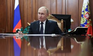 Trwają prace nad pokojem w Ukrainie. I nad nowym uderzeniem finansowym w Rosję