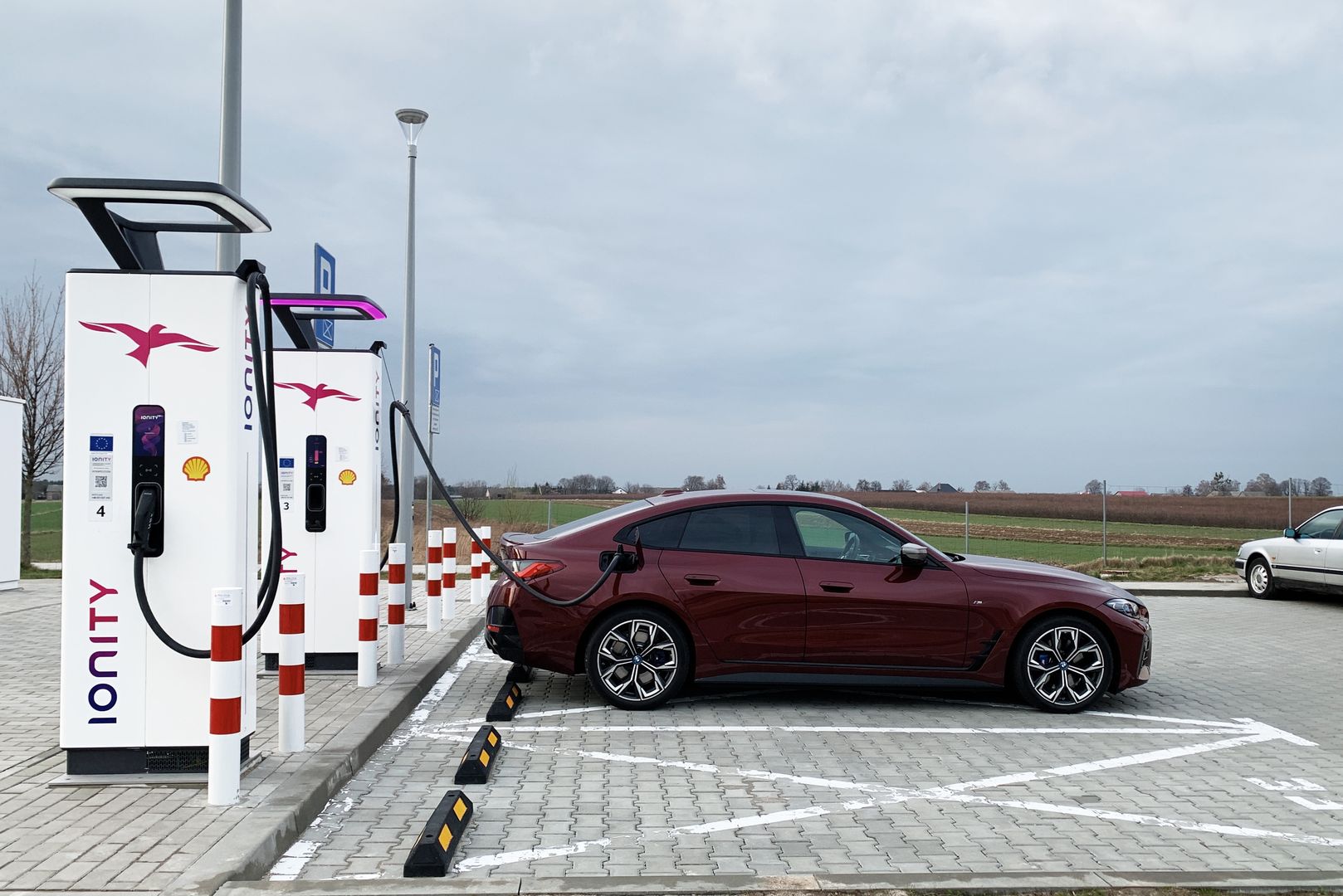 BMW i4 M50 na Ionity