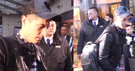 Robert Lewandowski rozdaje autografy pod hotelem