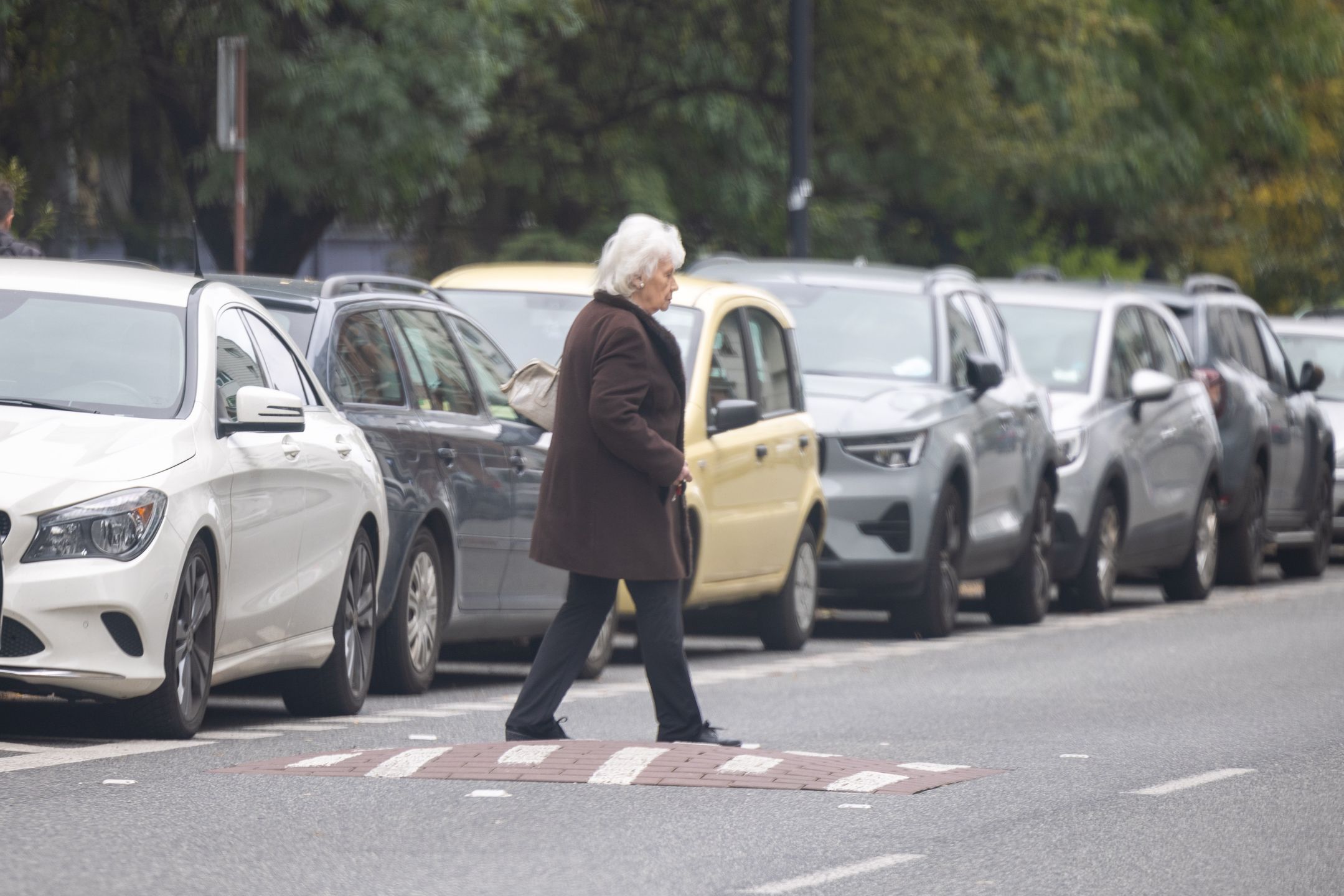 Krystyna Loska samodzielnie załatwia sprawy na mieście