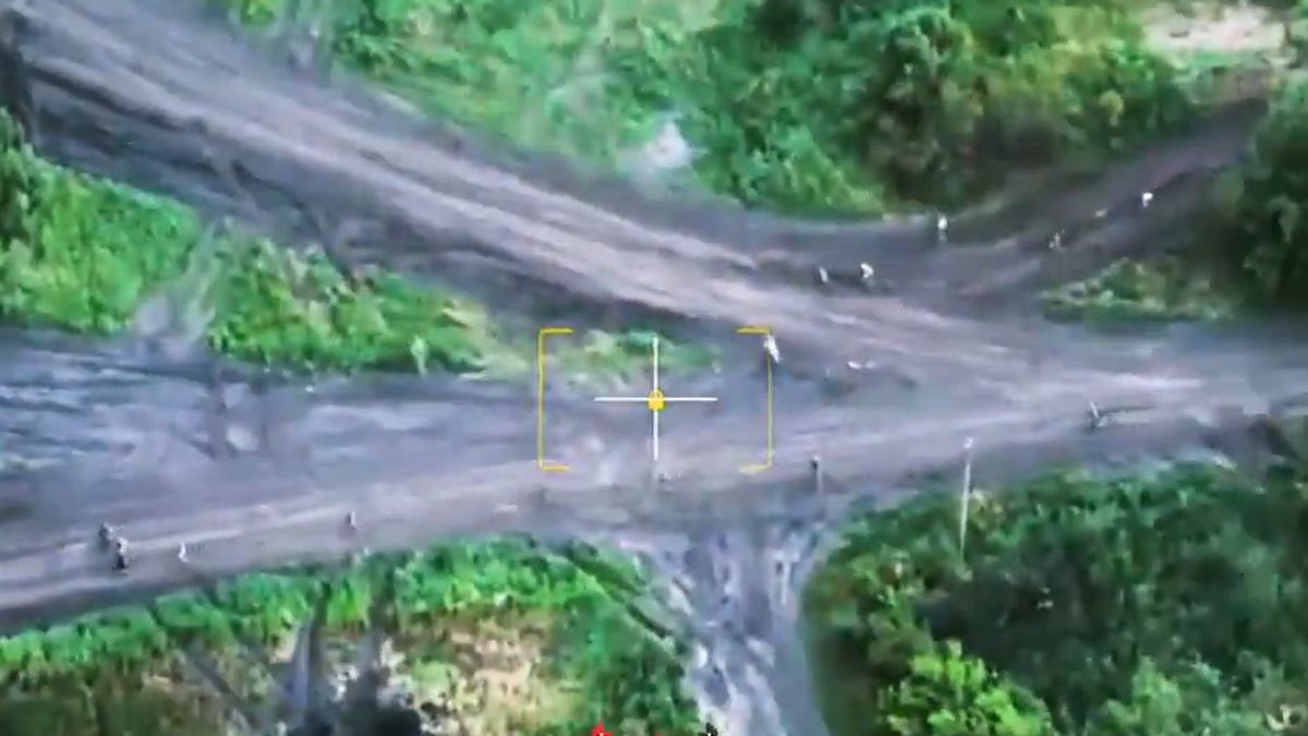 Rosyjskie wojsko ucieka ze swoich pozycji gdzieś w Ukrainie