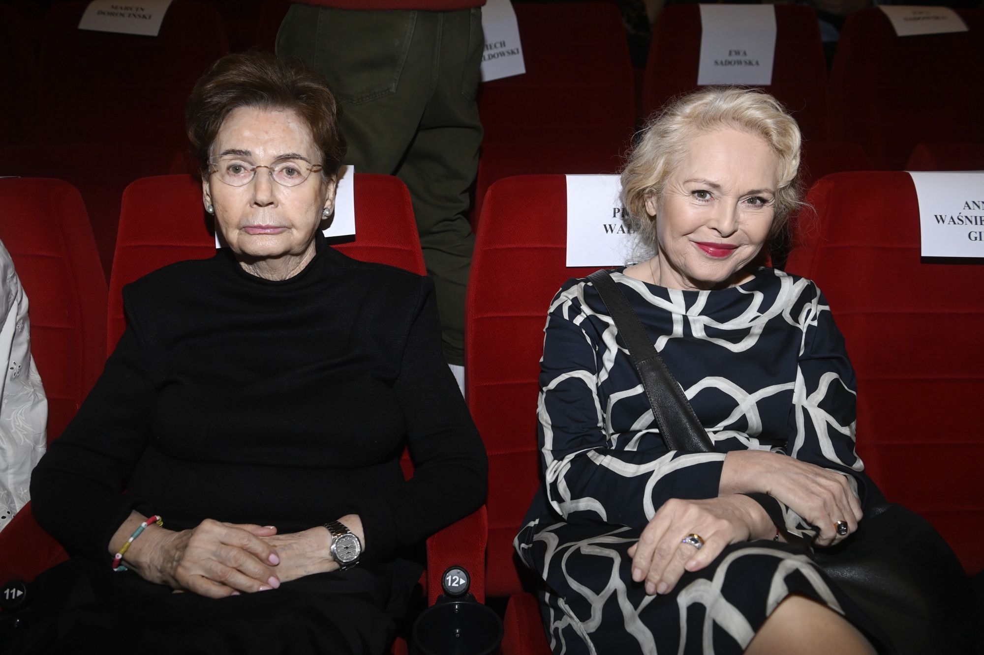 Bożena i Katarzyna Walter na premierze filmu "Niebezpieczni dżentelmeni"