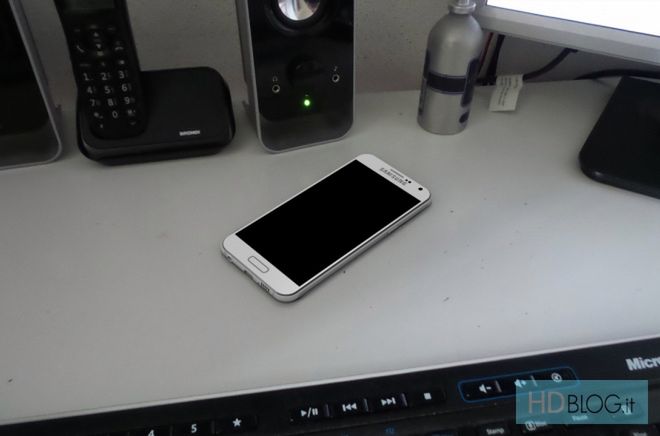 Wycieka fragment obudowy Galaxy S6. Faktycznie wygląda znajomo 17