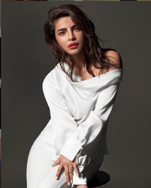 Priyanka Chopra-Jonas nową ambasadorką Max Factor