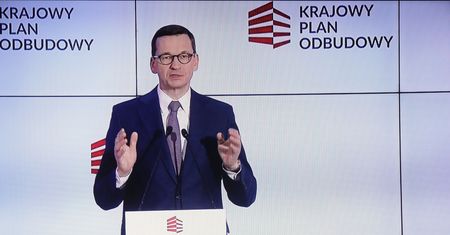 Morawiecki odkrywa karty. Tak rząd chce wyjść z kryzysu