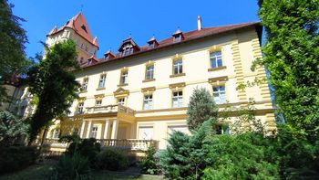 Atrakcje turystyczne Wielkopolski: Zamek w Osiecznej