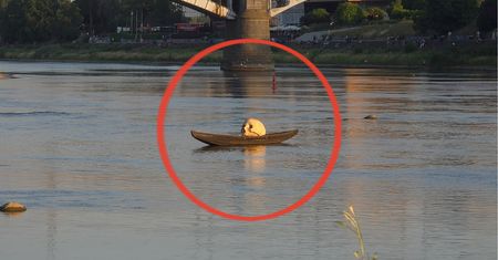 Wideo z Warszawy. Zaskakujący widok na Wiśle