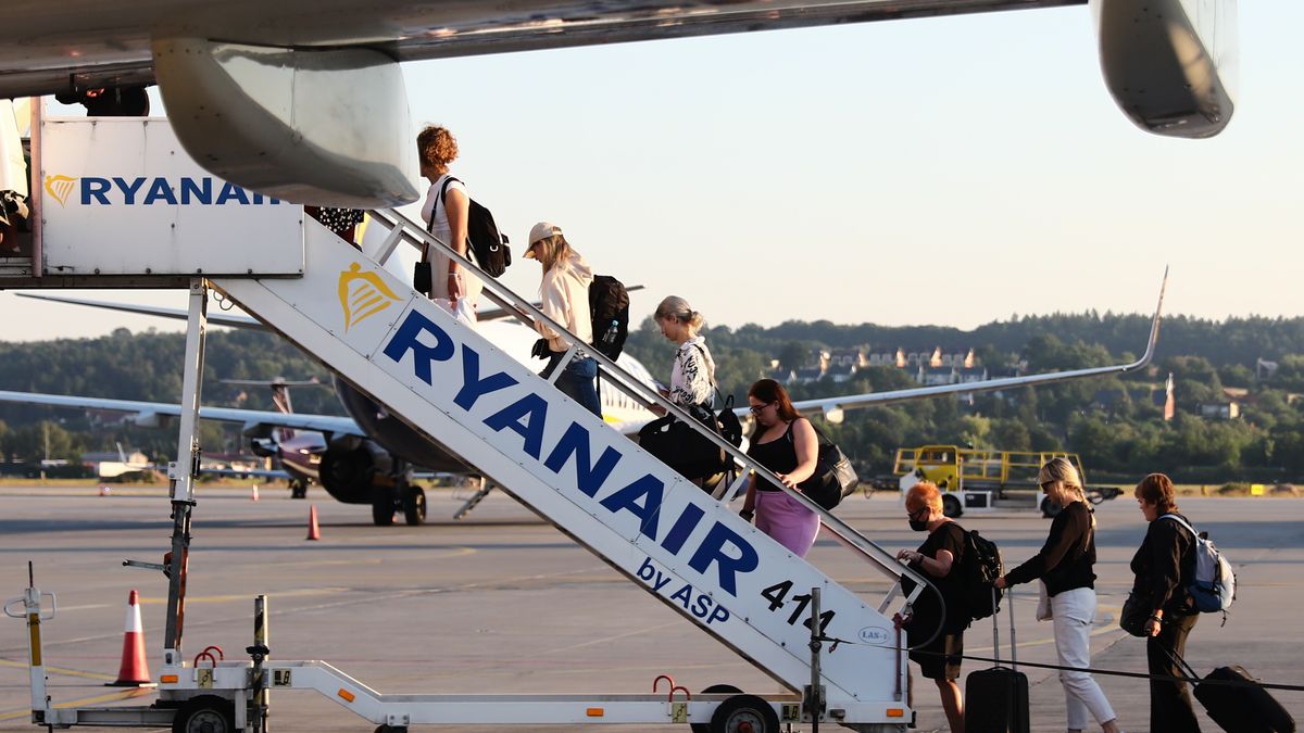 Passengers board the Ryanair Boening 737 airplane at the airport in Balice near Krakow, Poland on June 27, 2022. (Photo by Jakub Porzycki/NurPhoto via Getty Images)