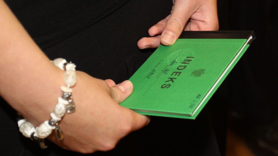Uczelnie rozpoczęły rekrutację uzupełniającą na studia. Jeszcze można powalczyć o indeks.