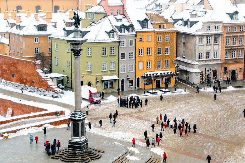 Ekspert: Każdy pracujący Polak ma do spłacenia 100 tys. zł. Przeraża mnie to