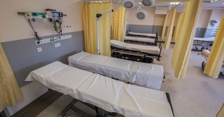 Bielsko-Biała. Koronawirus. Szpital wojewódzki wznawia przyjęcia. Ale nie na wszystkie oddziały