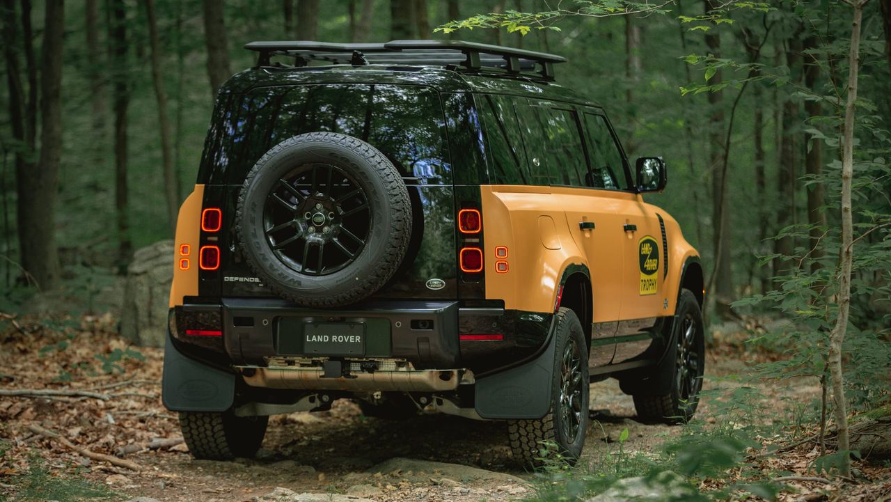 Land Rover Defender Trophy Edition (2021)