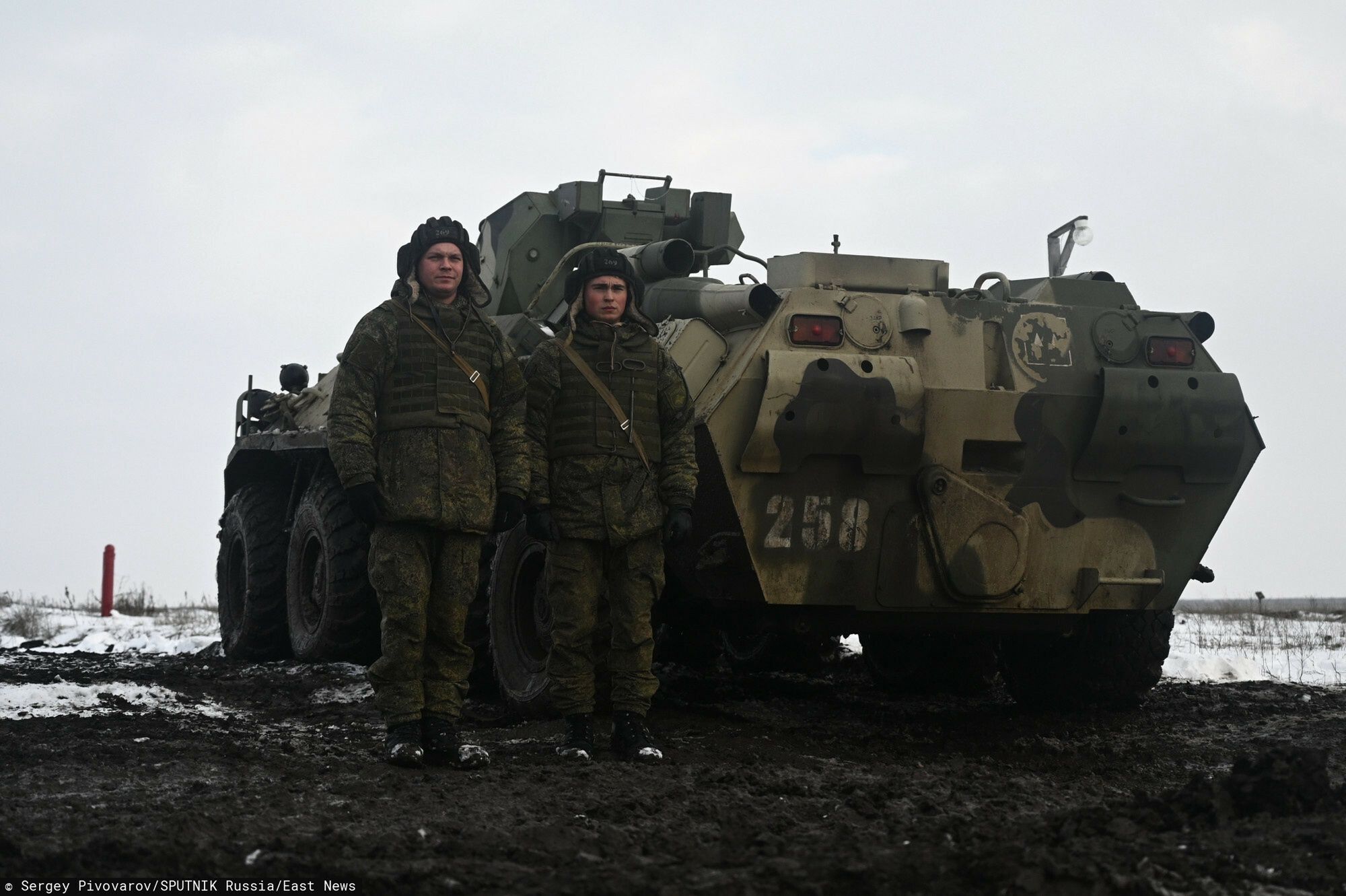 ?wiczenia rosyjskich wojsk l?dowych w rejonie Rostowa
6749059 26.01.2022 Servicemen of the Russian Armed Forces Ground Forces Mechanized Infantry Division attend military drills at the Kuzminsky firing range, in the Rostov region, Russia. Sergey Pivovarov / Sputnik
Sergey Pivovarov