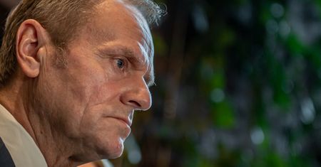 Donald Tusk apeluje do rządu. Wzywa do ujawnienia rekomendacji lekarzy