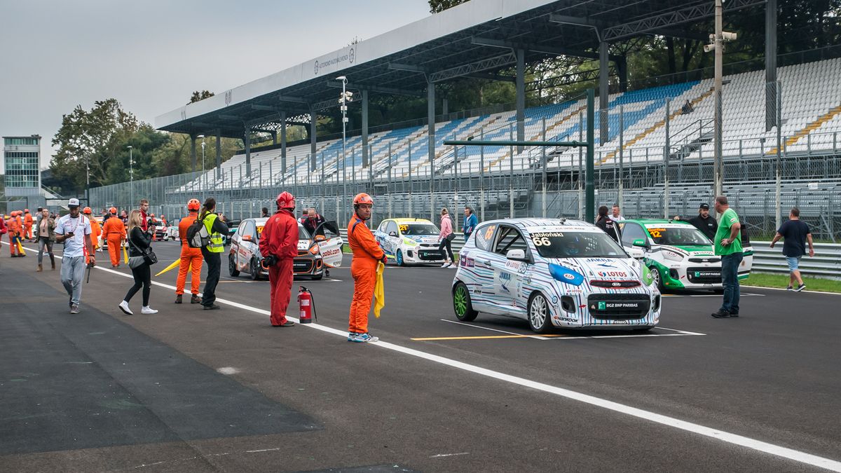 Tuż przed startem na torze Monza