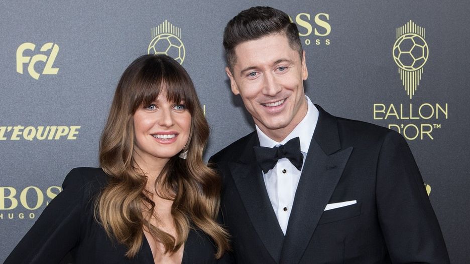 Ania i Robert Lewandowscy sprawili mamie sportowca wielki prezent!
