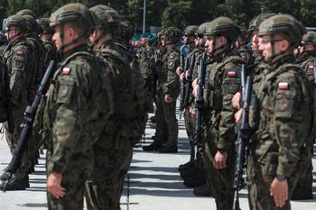 Tylko dwie dywizje mogłyby stanąć do walki z Rosją? Media podsumowują