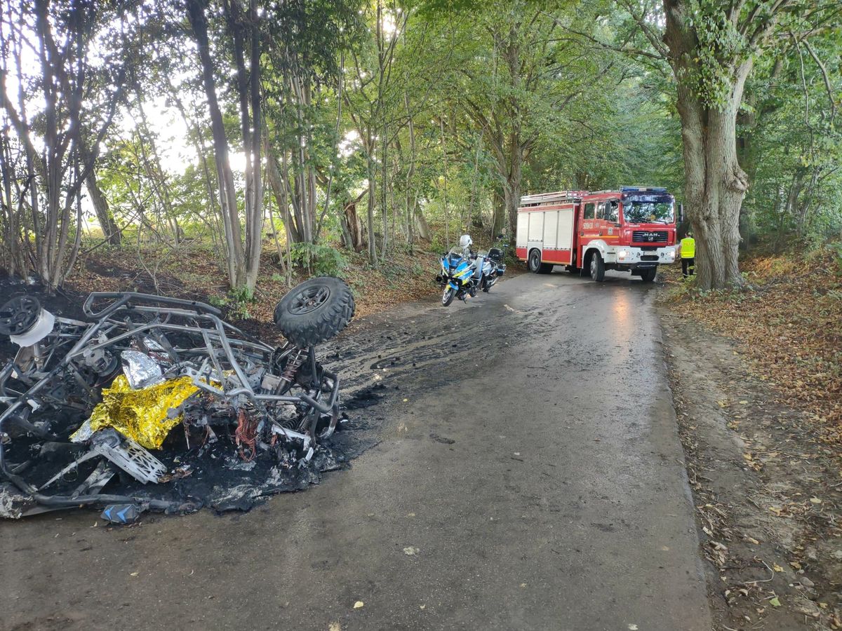 wypadek, policja Buggy stanął w ogniu. Kierowca i pasażer nie żyją