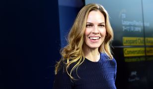 Hilary Swank jest w bliźniaczej ciąży. 48-latka wyznała to w programie na żywo