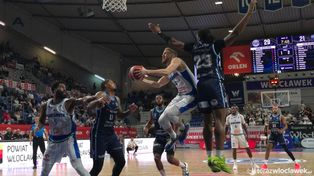 Ostatni rzut mógł dać zwycięstwo. Anwil uległ gościom z Rumunii
