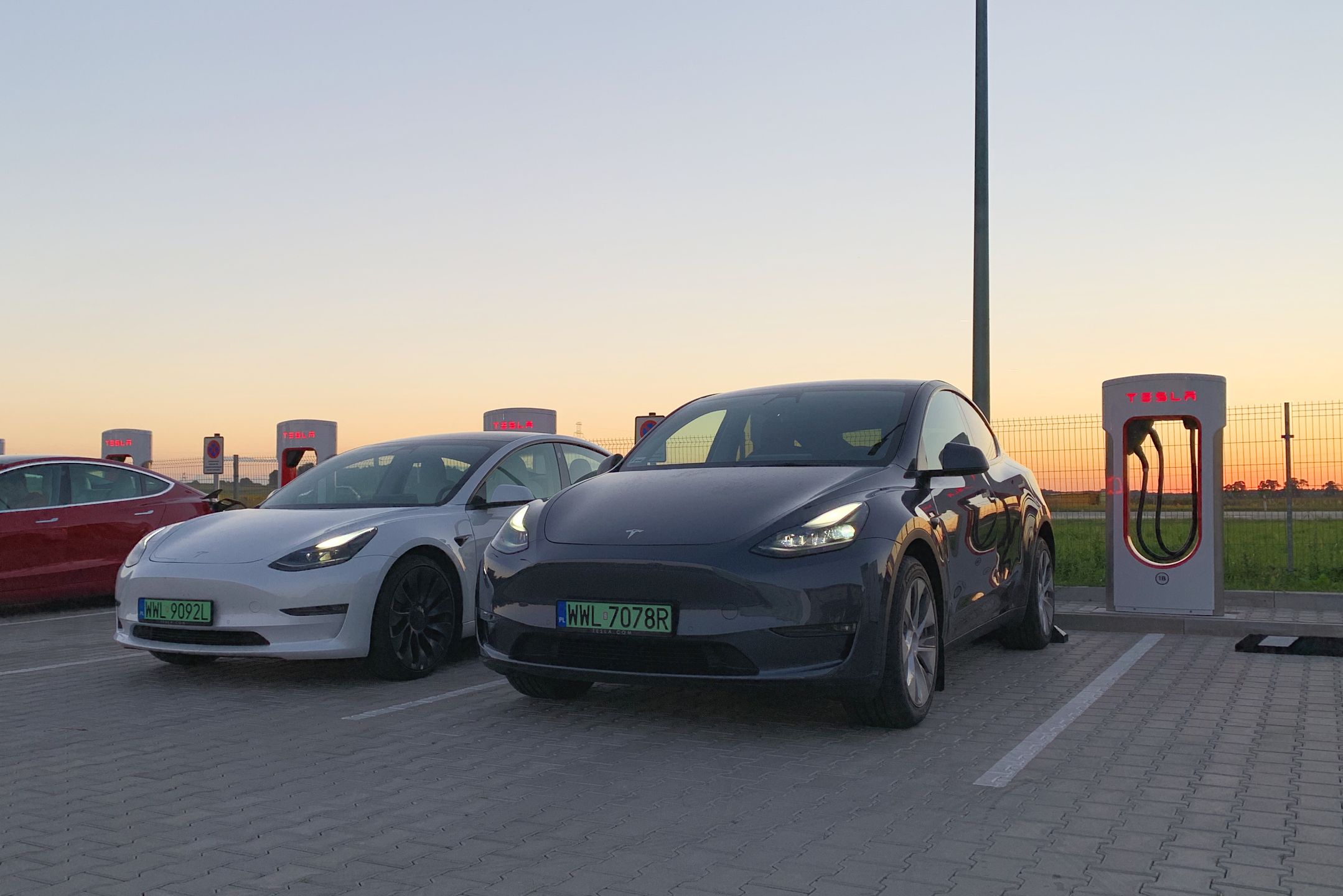 Tesla Model 3 i Tesla Model Y
