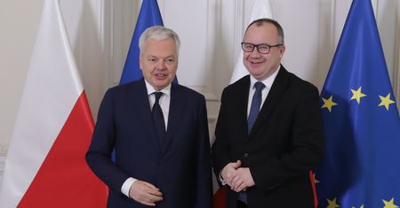 "Nowy rząd w pełni zdeterminowany". KE zabiera głos w sprawie Polski