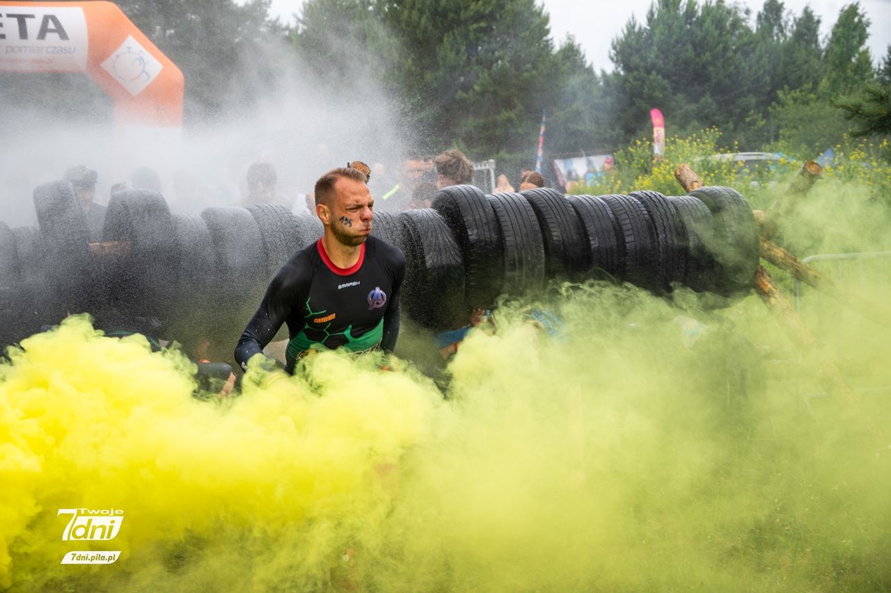 Ekstremalny bieg Miki Run na poligonie w Pile