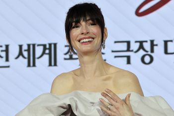 Wypadła obłędnie. Promuje drugą część kinowego hitu