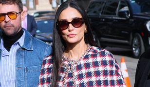 Demi Moore w stylowej mini na pokazie mody. Przyciągała spojrzenia