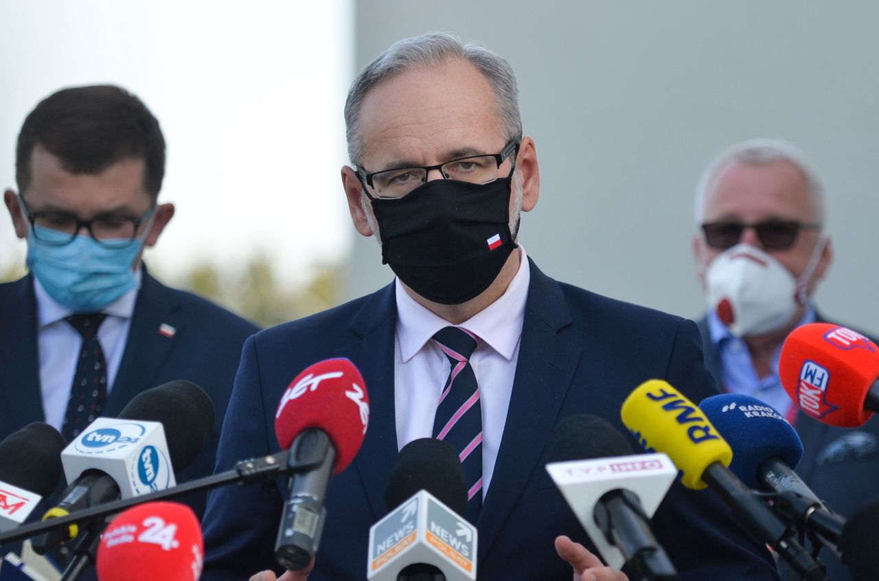 Konferencja o obostrzeniach. Minister zdrowia wskazał regiony, w których będą luzowane