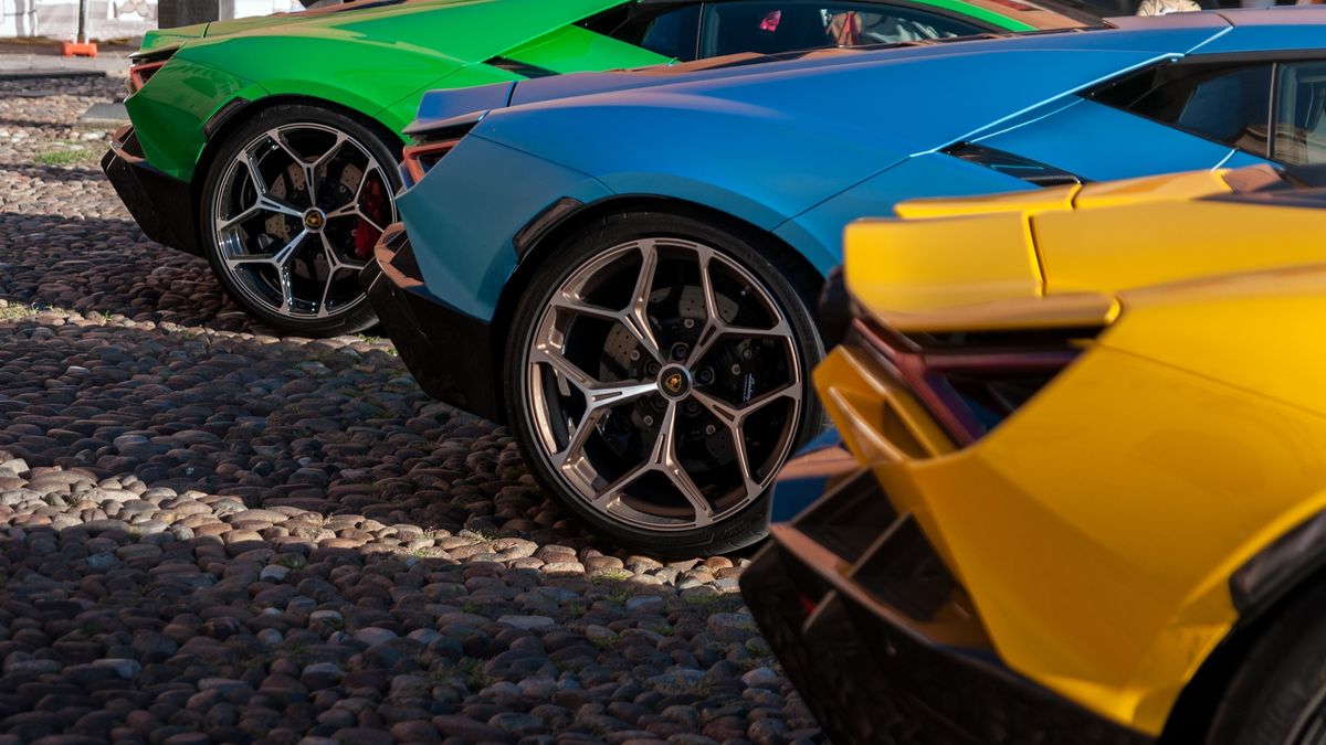 Lamborghini Revuelto