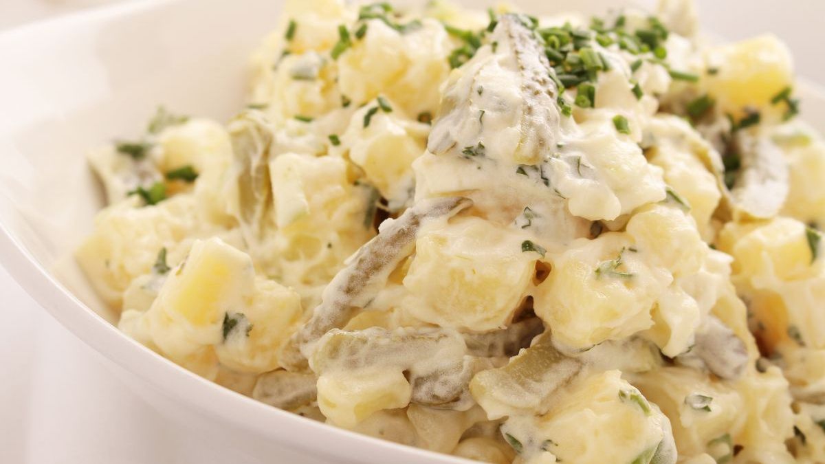 Sałatka ziemniaczana - Pyszności