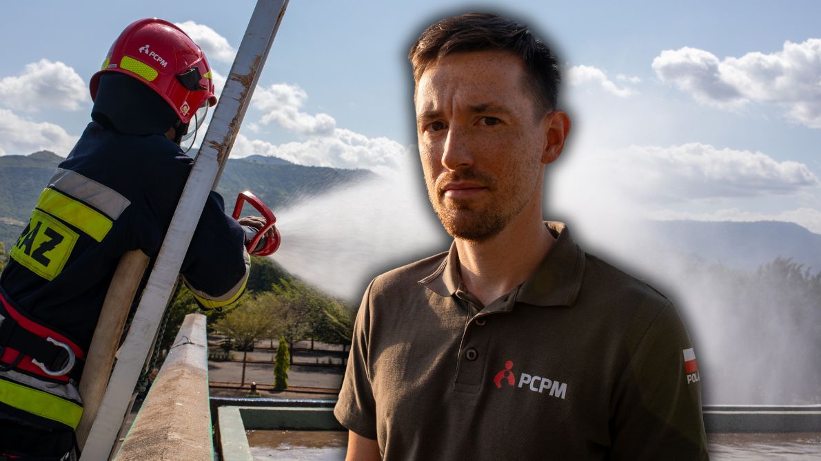 Bartosz Kozak razem z PCPM szkoli etiopskich strażaków