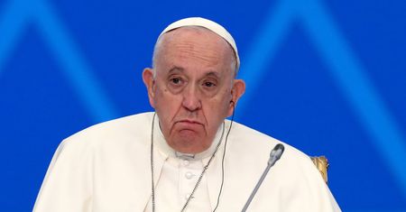 Papież Franciszek nie weźmie udziału w pogrzebie Elżbiety II