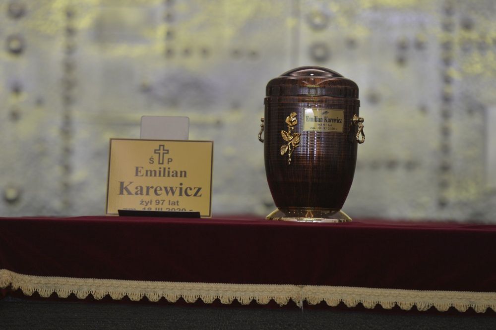 Emil Karewicz został pochowany 23 czerwca