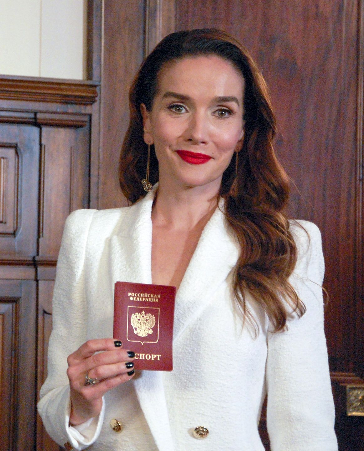 Natalia Oreiro odbiera rosyjski paszport