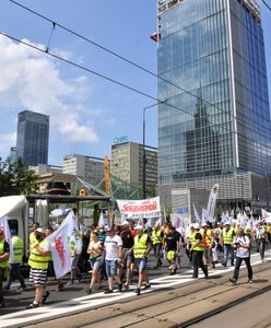 Warszawa. Manifestacja górników i energetyków. "Walczycie z tymi, którzy pomogli wam dojść do władzy"