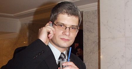 Skandal przerwał jego karierę. Po latach trudno go rozpoznać