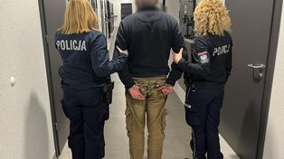 Wyrzysk: Po zakupie silnika wściekł się na sprzedawcę. Wybił szybę w jego aucie, a potem mu groził