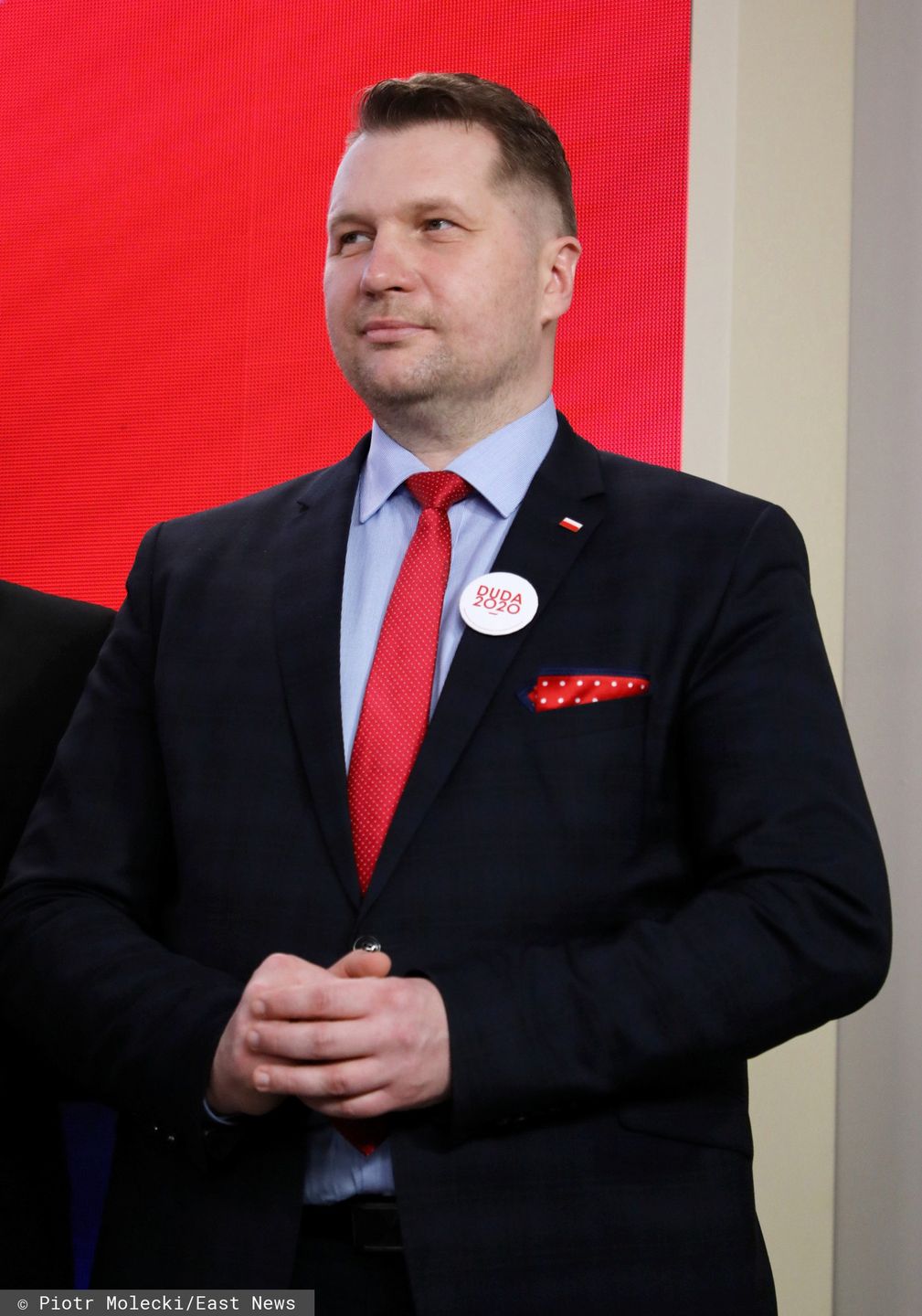 Przemysław Czarnek wręczał medale radnym, którzy wprowadzili "strefę wolną od LGBT"