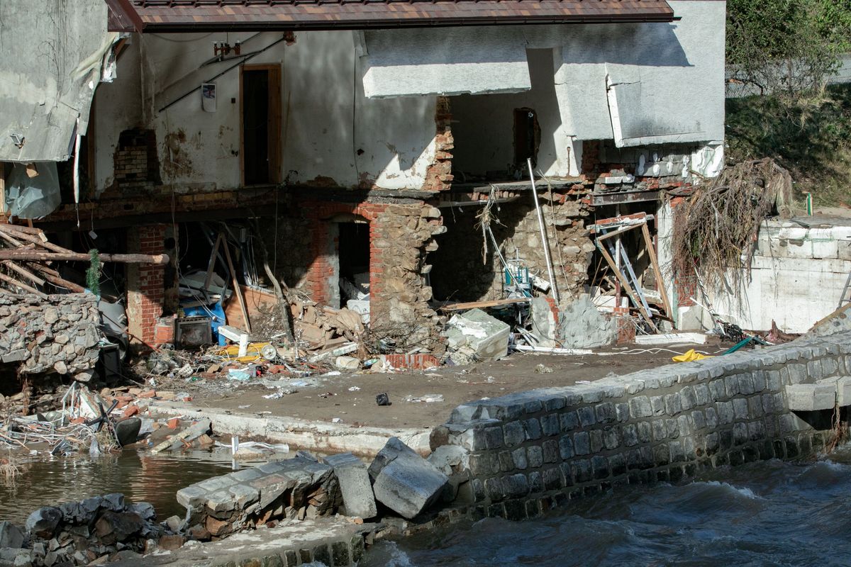 powódź, pomoc dla powodzian, zarządzanie kryzysowe, stan klęski żywiołowej Odsunęli ich od zarządzania. Burmistrzowie reagują na decyzję rządu