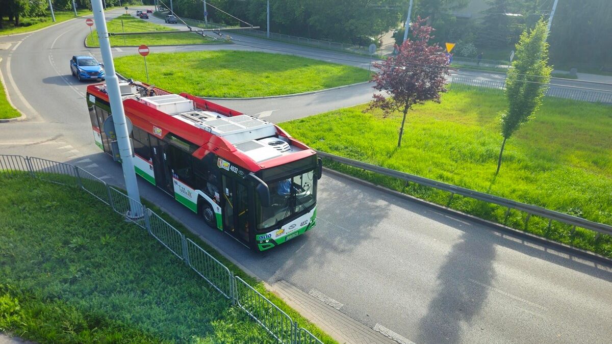 Autobus elektryczny na ul. Filaretów