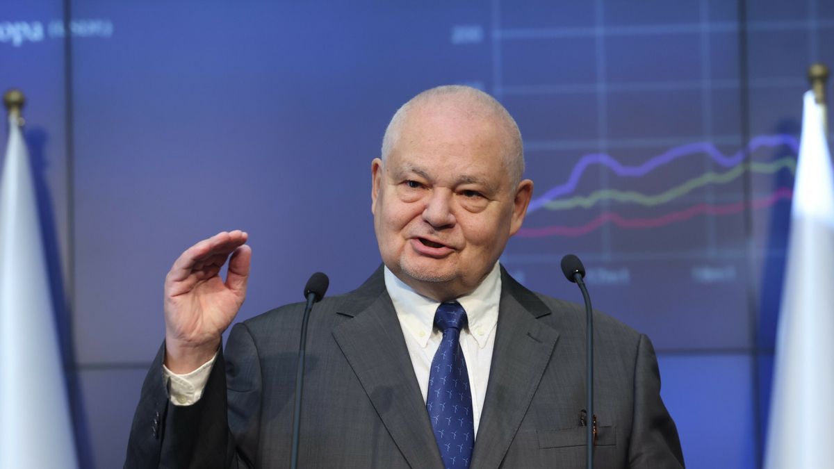 Konferencja prezesa NBP Adama Glapi?skiego
08.09.2022 Warszawa Konferencja prezesa NBP Adama Glapinskiego N/z Adam Glapinski 
fot. Jacek Dominski/REPORTER
JACEK DOMINSKI/REPORTER